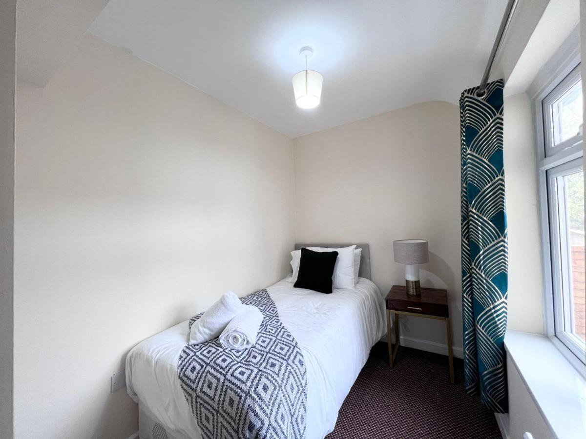 Taunton Inn Ngoại thất bức ảnh